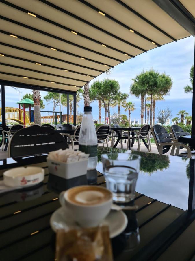 Seascape * Golem (Tirana)